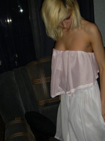 Молодая блондинка - поклонница анального секса